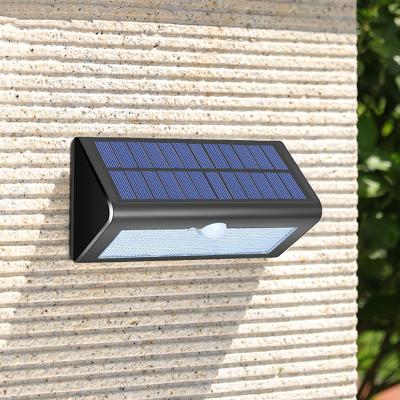 China Aluminum Popular White Light Waterproof Solar Collector LED Wall Light Outdoor LED Garden Lamp for sale