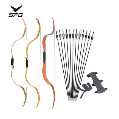 China Lightweight SPG Recurve Archery 25lbs Traditional Wooden Hunting Bow Long Archery Set On Sale for sale