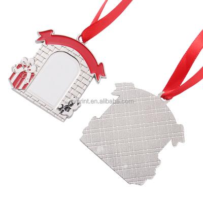 China Printable Metal OEM Dye Christmas Tree Decoration Ornament Metal Sublimation Fireplace Shape Christmas Ornament for sale