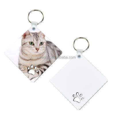 China 2021 New Arrival Customized Wooden Photo Printed Cat Paw Keyring Sublimation Square Keychain With Paw for sale