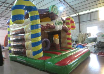 China Custom Christmas Bounce House 4,8 x 5,3 m, commercieel opblaasbaar kersthuis Te koop