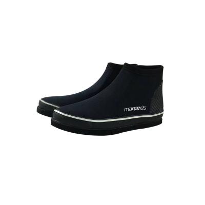 China Low Cut Neoprene Water Felt Non Slip Shoes Felt Soled Boots For Rock Fishing Diving Wading for sale