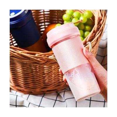 China Mini Household High Quality Fruit Blenders Single Cup Electric Blender Bottle Electric Juicer for sale