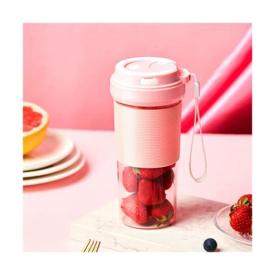 China Mini Household Fruit Mixers High Quality Single Cup Portable Electric Blender Bottle Electric Juicer for sale