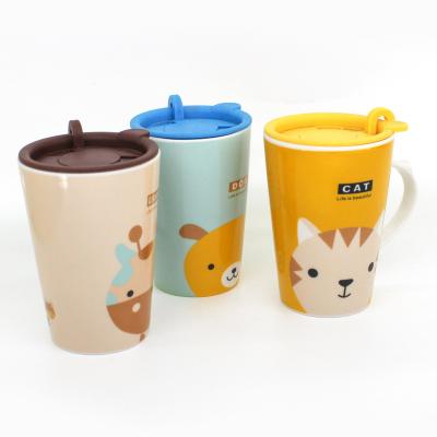 China Cartoon Style Viable Animal Painted Silicone Lid Porcelain Mugs Stoneware Coffee Mug Set for sale