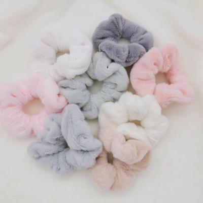 China Custom Wholesale Solid Hair Circle Headwear FS-09 Cute Rabbit Plush Girls Hair Scrunchies for sale