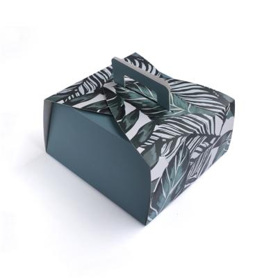 China Recyclable INS Gift Packaging Paper Cake Box Wholesale With Handle for sale