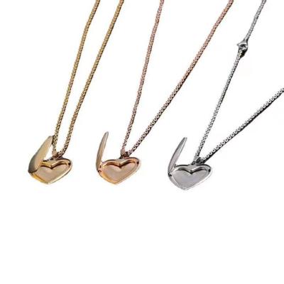 China TRENDY Shinny Gift Charm Silver Rose Gold Gold Jewelry Customize Album Heart Pendant Necklace Pendant Design for sale