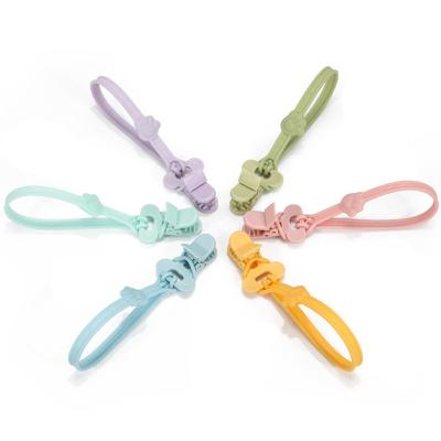 China 2021 New Product Wholesale PVC Stain Baby Products Silicone Free Pacifier Anti-drop Chain Clip for sale