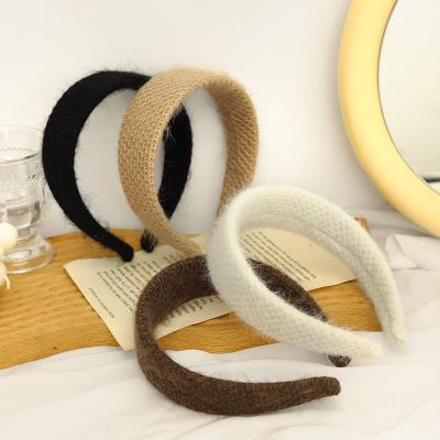 China Fashion Women Hair Scrunchies Winter Solid Color Headband Furry Hairbands for sale