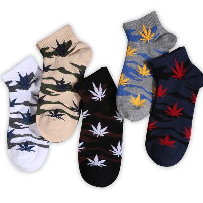 China New Bonypony antibacterial short tube maple leaf thongs hip hop meias men and women street skateboard boat sock hemp leaf sports tide socks for sale