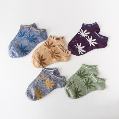 China Bonypony Fashion Antibacterial Maple Leaf Pattern Cotton Soft Stretchy Shorts Booties Weed Leaf Ankle Socks For Men for sale