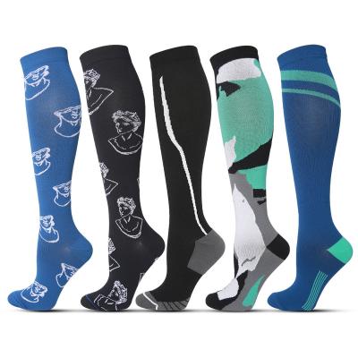 China Antibacterial sports compression socks for men and women athletic fit for sale