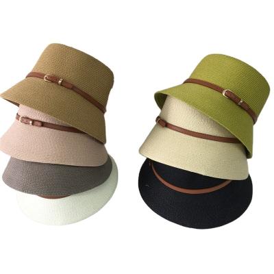 China Straw Breathable Flat Top Bucket Summer Sunscreen Hat Ladies Belt Buckle Fashion Shade Shade Shaped Hat for sale