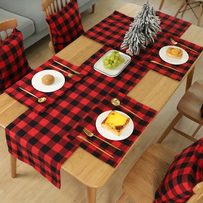 China Europe Christmas Decorations Gingham Checked Tablecloth Eat Mat Table Knife and Fork Dish Eat Mat for sale