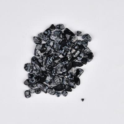 China Wholesale hot natural crystalchips China small obsidian snow tumble stone Crystal Stone chips for home decoration for sale