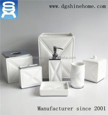 China Viable Wholesale Hotel Ceramic Bathroom Set, 2017 Bathroom Accessories White Ceramic Set for sale