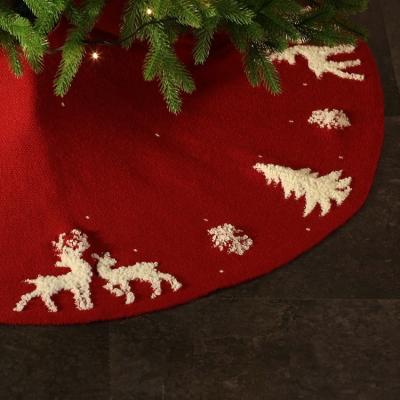 China Eco-friendly Fashion Celebrate Christmas Tree Skirt Knitt Deer Pattern Artificial Tree Decoration for sale