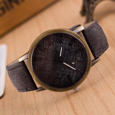 China Jean Fabric Leather Watch Men's Vintage Leather Watch Water Resistant Bronze Analogue Leather Watch LW024 for sale