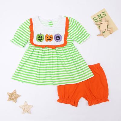 China Girls Breathable Set Cotton Baby Clothes Green Striped Tops With Pumpkin Embroidery Orange Short Children'S Girl's Sets for sale