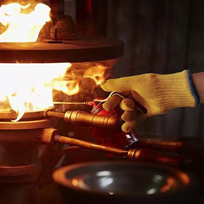 China Work Safety Aramid Resistant Fiber Heat Resistant Aramid Fiber Heat Resistant / Anti Cut Flame Retardant Gloves for sale