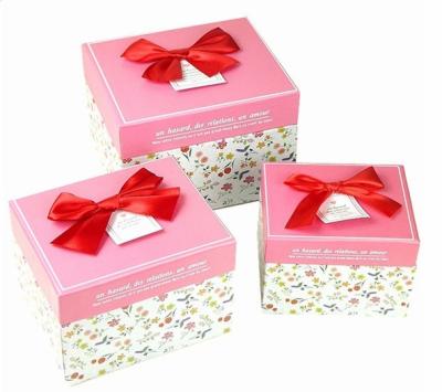 China Pink And White Custom Printed Jewelry Boxes For Girls Gift Putting Inside for sale