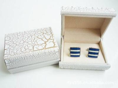 China Het Leercufflink van witte Mensen Doos/Cufflink Houdersgeval voor Dubbele Cufflink Knoop Te koop