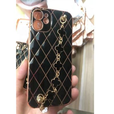 China Anti-fall Chain Strap 3D Diamond Lambskin Phone Case For iphone 12 7 8 mini 13 11 pro XS Max 2020 XR X plus soft silicone back cover for sale