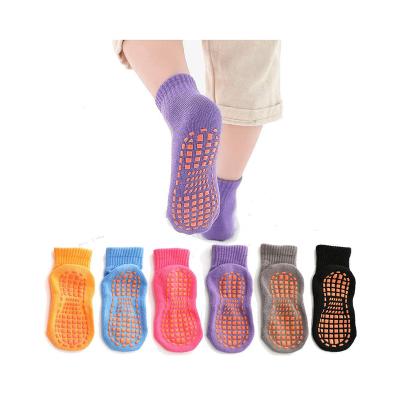 China Wholesale OEM Women Men Breathable Trampoline Kicks Breathable Anti-Slip Sports Socks for Yoga, Pilates, Barre, Dance for sale