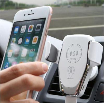 China Air Vent Car Wireless Charger Convenient/High Speed ​​Mobile Phone Holder with Cradle 10W Fast Charger for Phone Car Phone Auto Mount Holder for sale