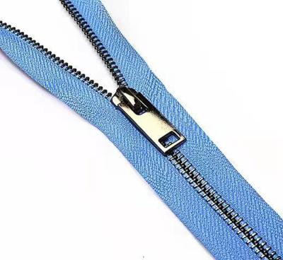 China Custom Wholesale 2# 3# #5 Hardware Durable Zipper Vintage Long Chain Zippers Zippers For Denim Clothing for sale