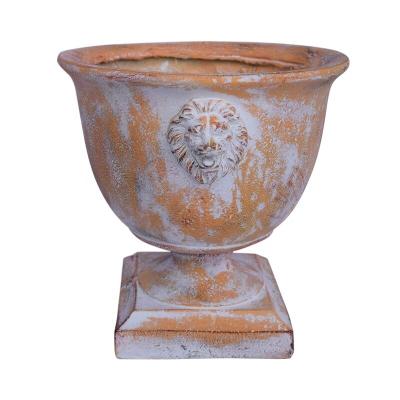 China Wholesale CLASSIC Roman Design Chalice With Lion Head Around Fiberclay Flower Pot Urn Planter for sale