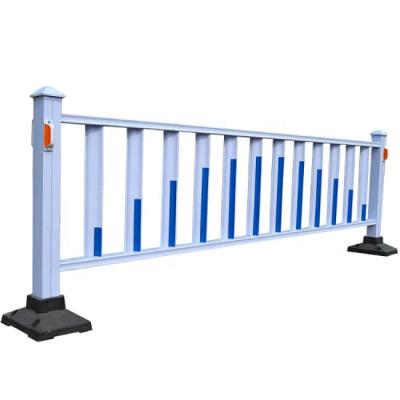 China Easily Assembled Steel Metal Roadway Guardrail Safety Traffic Barrier Road Safety Barrier for sale