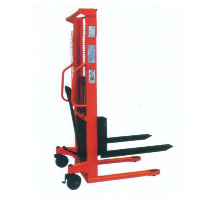 China 3000kg Hotels Lifted 1.6m Fork Width Manual Hydraulic Lift Adjustable Stacker Forklift for sale