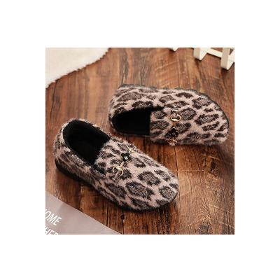 China Best Selling Autumn Winter Loafer Shoes Ladies Warm Non-slip Flat Cotton Soft Bottom Casual Shoes for sale