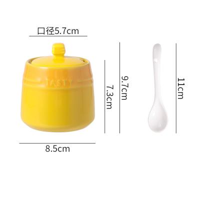 China Viable Wholesale Kitchenware Ceramic Spice Jar With Cover And Spoon Porcelain Pepper Salt Creamer for sale