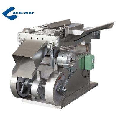 China Garment Shops High Quality Tea Leaf Shredding Machine Herbal Cleaver Machine Herbal Leaf Cutter Machine For Cutting Tobacco Leaf for sale