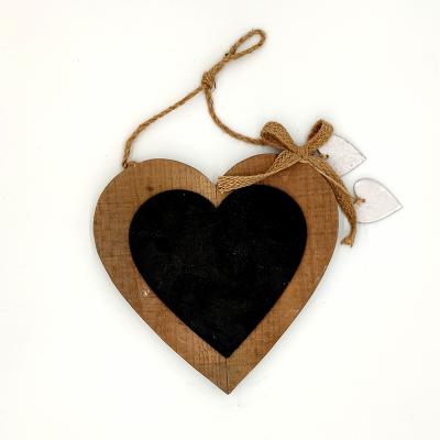 China Wholesale Casual Decorative Heart Shaped Mini Hanging Wooden Chalkboard Wordpad Message Chalkboard for sale