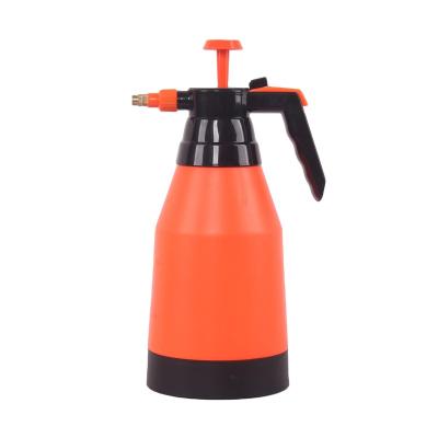 China Garden Watering Wholesale Leading Quality 1.5L Plastic Garden Pressure Sprayer With Adjustable Nozzles For Watering for sale