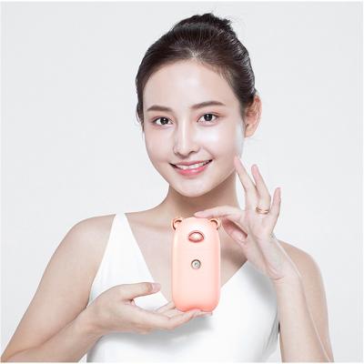 China Mini Portable Fashion Facial Bear Handheld Facial Moisturizer Steamer Cute Nano Mist Sprayer for sale