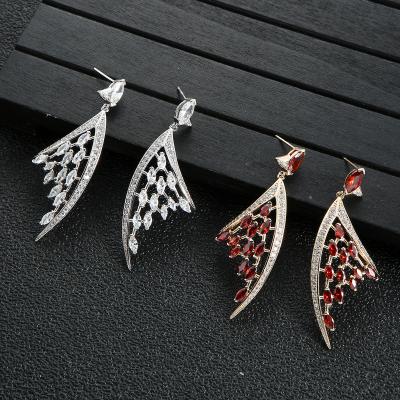 China Fashionable animal shape earrings wing luxury accessories stud earrings gold women dangle drop earrings for sale