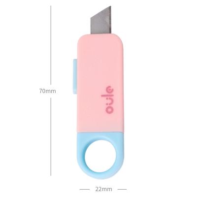 China OULE Design U Disc Shape Ergonomic Two Inch Small Plastic Utility Knife With Snap Ring Utility Cutter Knife School And Office Supplies for sale