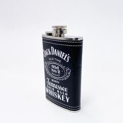 China Modern Whiskey 6oz Leather Hip Flask Stainless Steel PU Hip Flask for sale