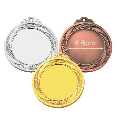 China 65mm Luxury Classic Stock Insert White Zinc Alloy Medal With Ribbon for sale