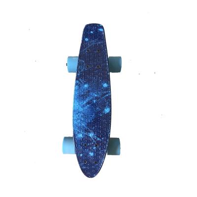 China Maple Board Deo Mini Motor Skateboard Child Electric Skateboard Max Mileage 8KM Girl Board 3.2Kg Electric Skateboard With Remote Controller for sale