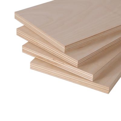 China Customized High Quality Decorative Plywood MDF Melamine Plywood Sheet 18mm For Family Decoration for sale