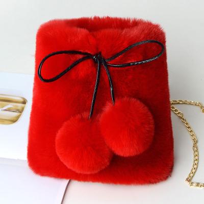 China 2020 New Design Durable Faux Fur Shoulder Bag Factory Cheap Bucket Bag Factory Wholesale Ladies Plush Cross - Body Bags With Bow Decoration for sale