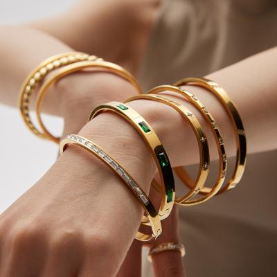 China Retro Vintage Stainless Steel Gold Open Bangle Does Not Fade Female High-end Bracelet 18k Zircon Jewelry Wholesale for sale