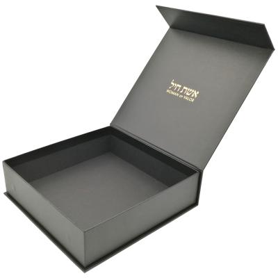 China Recycled Materials Custom Logo Luxury Gift Packaging Magnetic Paper Box for sale