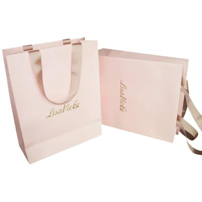 China Small Recyclable Custom Wedding Paper Packaging Gift Bags for sale